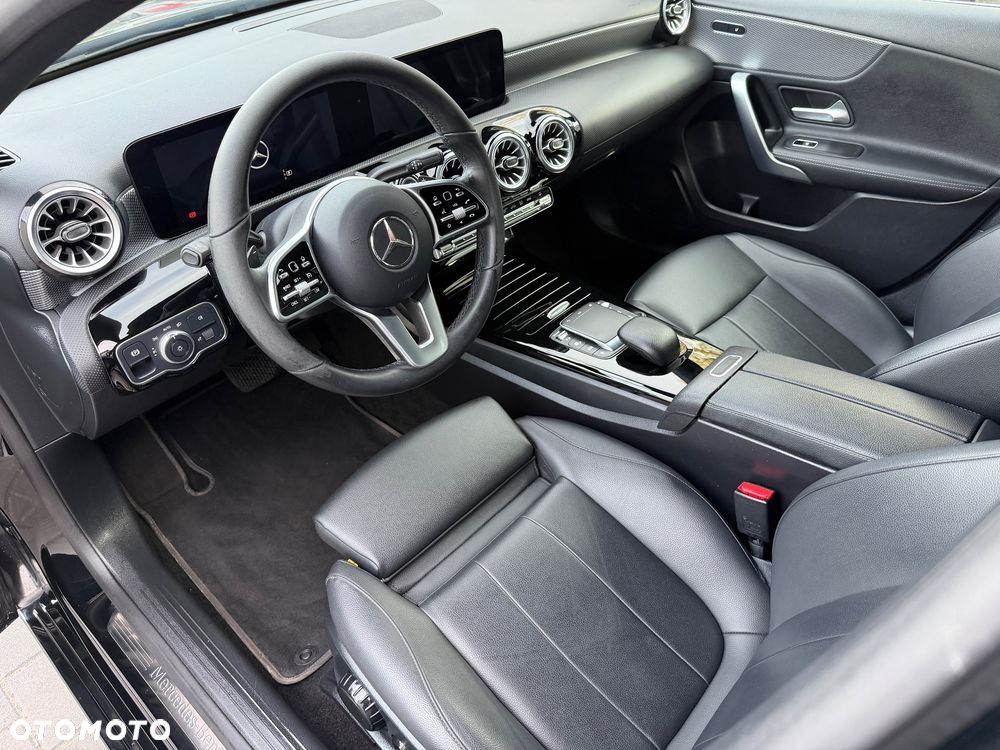 Mercedes-Benz Klasa A 180 d Style 8G-DCT - 17