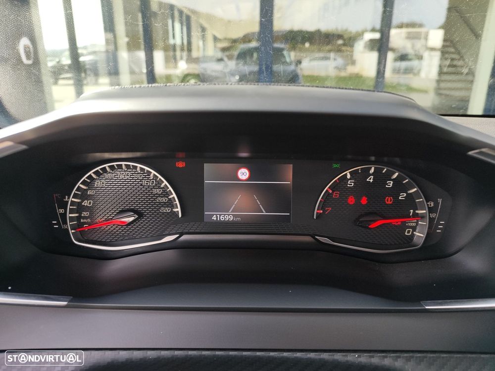 Peugeot 208 1.2 PureTech Active - 18