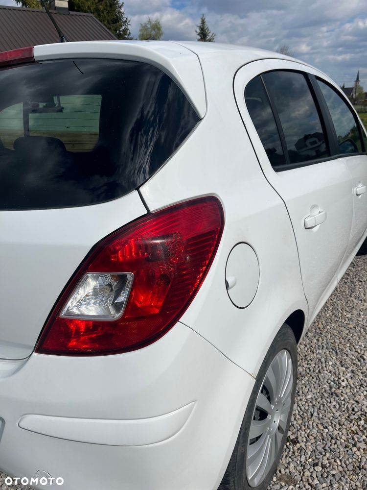 Opel Corsa 1.4 16V Enjoy - 8