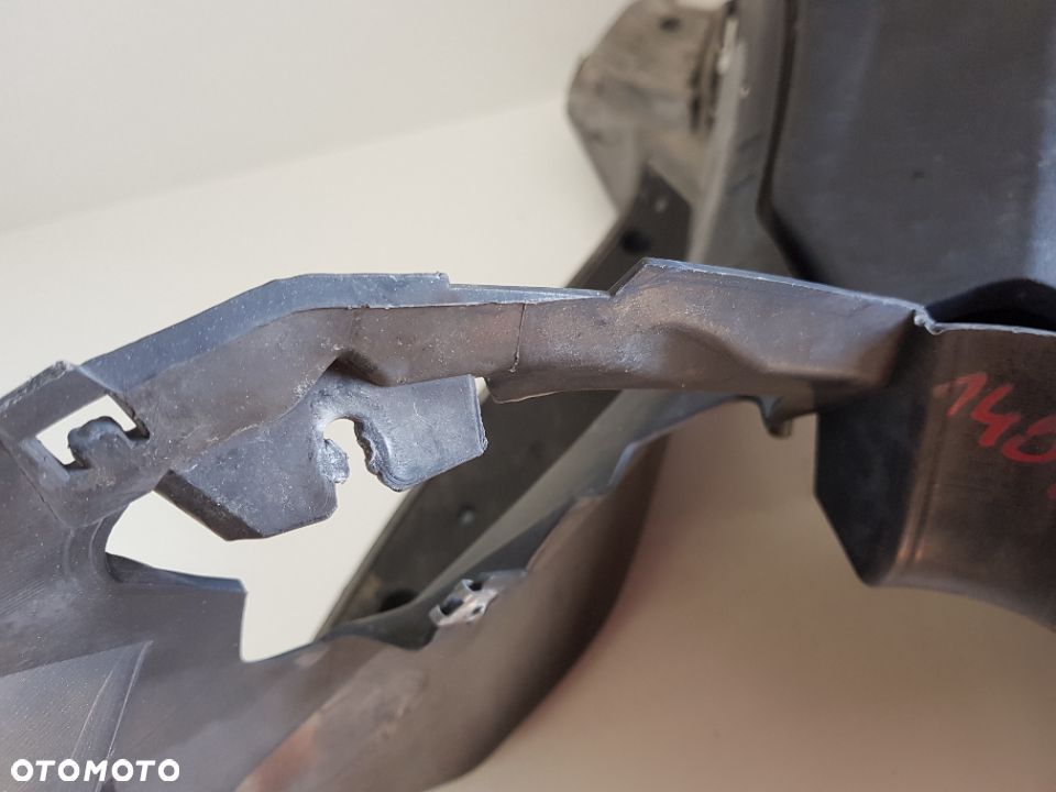 Malaguti Madison 125 2006 Podłoga Podest Tunel Klapka - 15