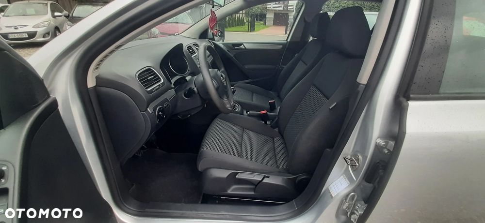 Volkswagen Golf - 33