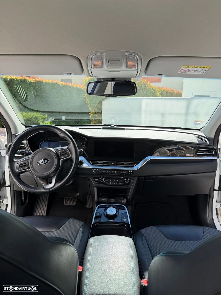 Kia Niro - 38
