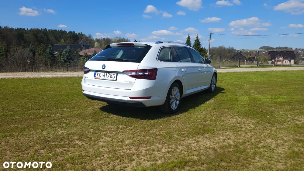 Skoda Superb 2.0 TDI Style DSG - 5