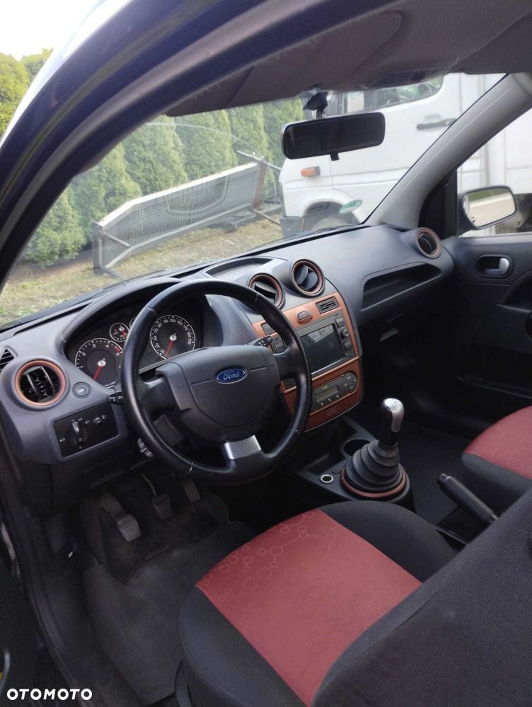 Ford Fiesta - 6