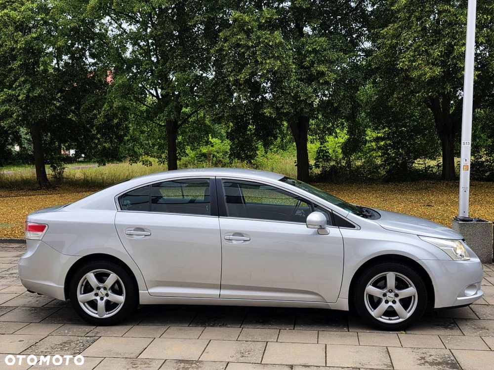 Toyota Avensis 1.8 Sol - 7
