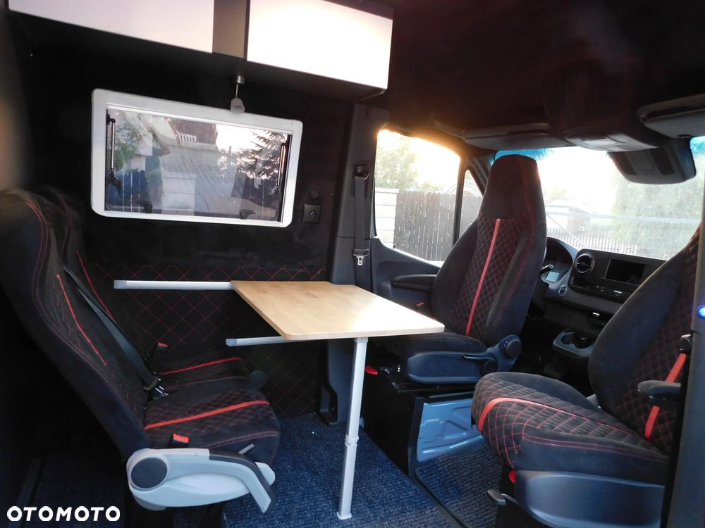 Mercedes-Benz Sprinter Campervan Kamper Automat 5 os Klima  FV23% - 31