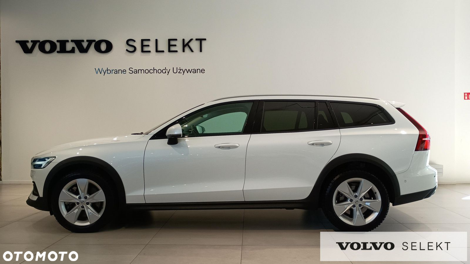 Volvo V60 Cross Country - 8