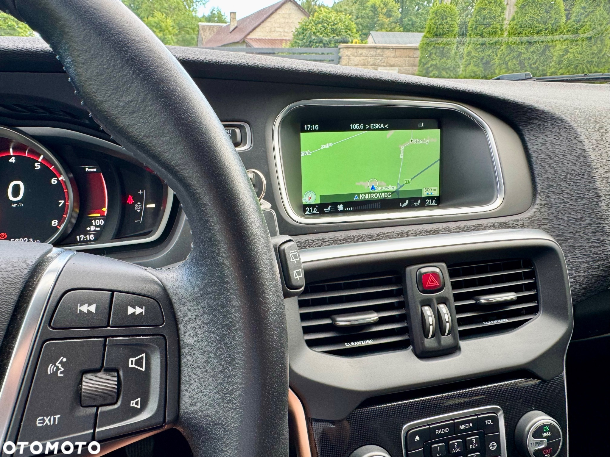 Volvo V40 Cross Country T3 Momentum - 20