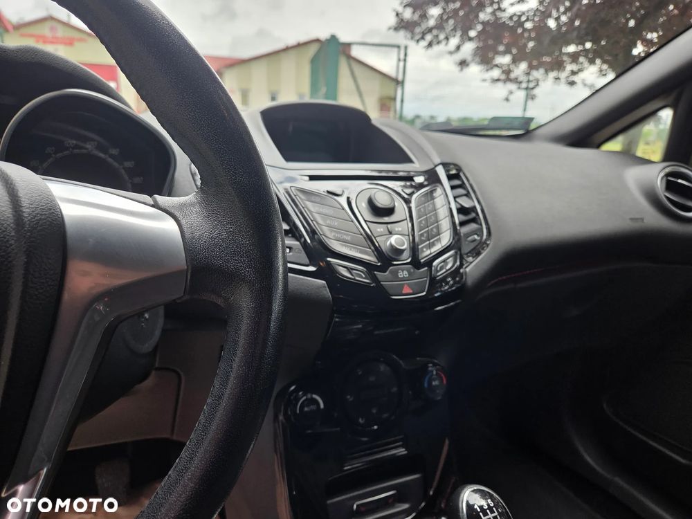 Ford Fiesta - 23