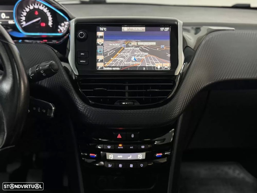 Peugeot 2008 1.6 BlueHDi Allure - 34