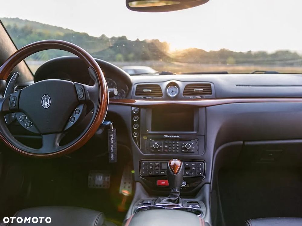 Maserati GranTurismo S Automatik - 7