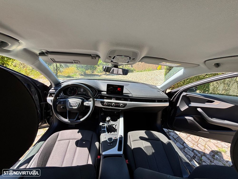 Audi A4 Avant 2.0 TDI Business Line - 14
