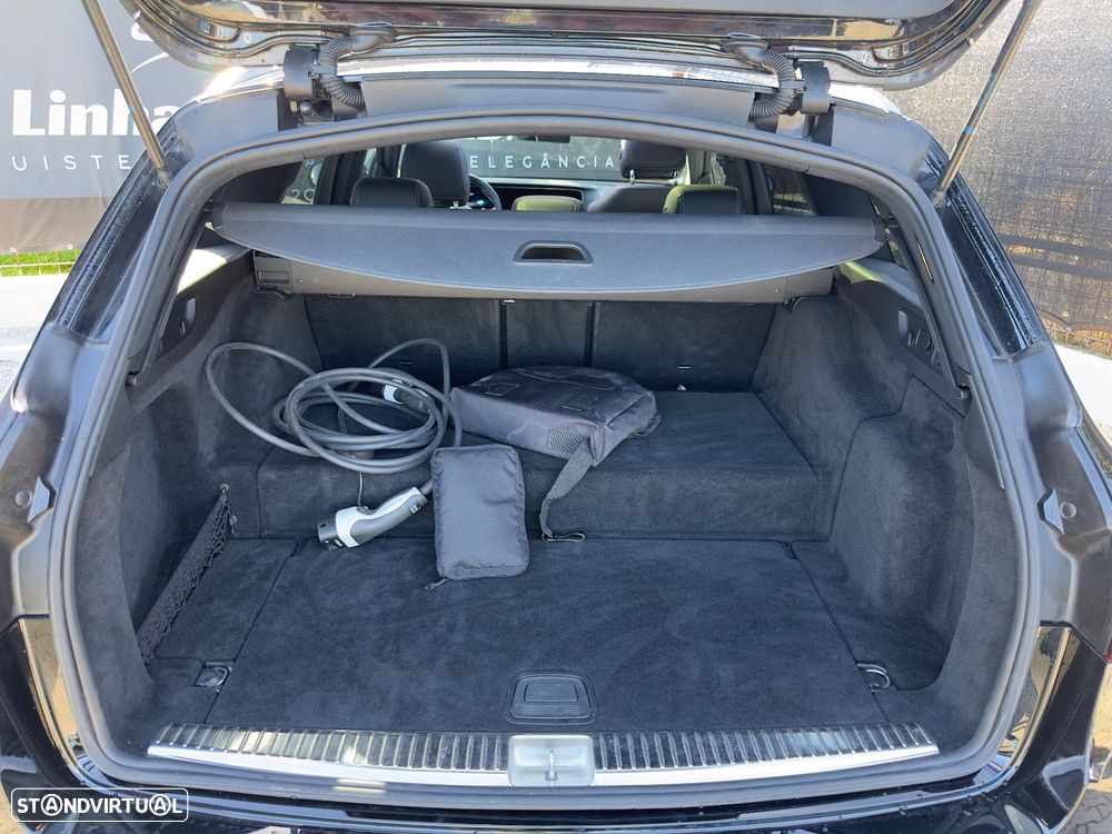 Mercedes-Benz E 300 de 4Matic 9G-TRONIC AMG Line - 37