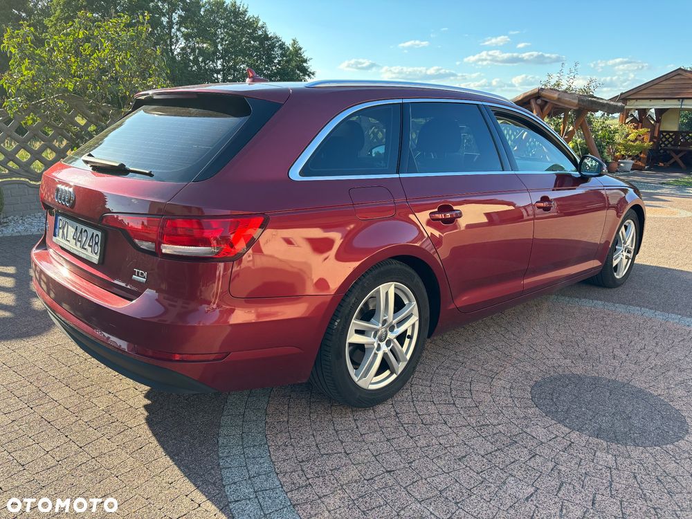 Audi A4 Avant 2.0 TDI ultra S tronic - 4