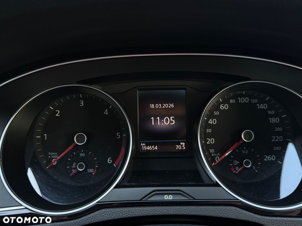 Volkswagen Passat 2.0 TDI (BlueMotion Technology) Highline - 29