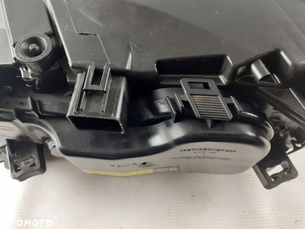 Lampa prawa przód Volvo V70 S80 bi-xenon skr 13-16 - 9
