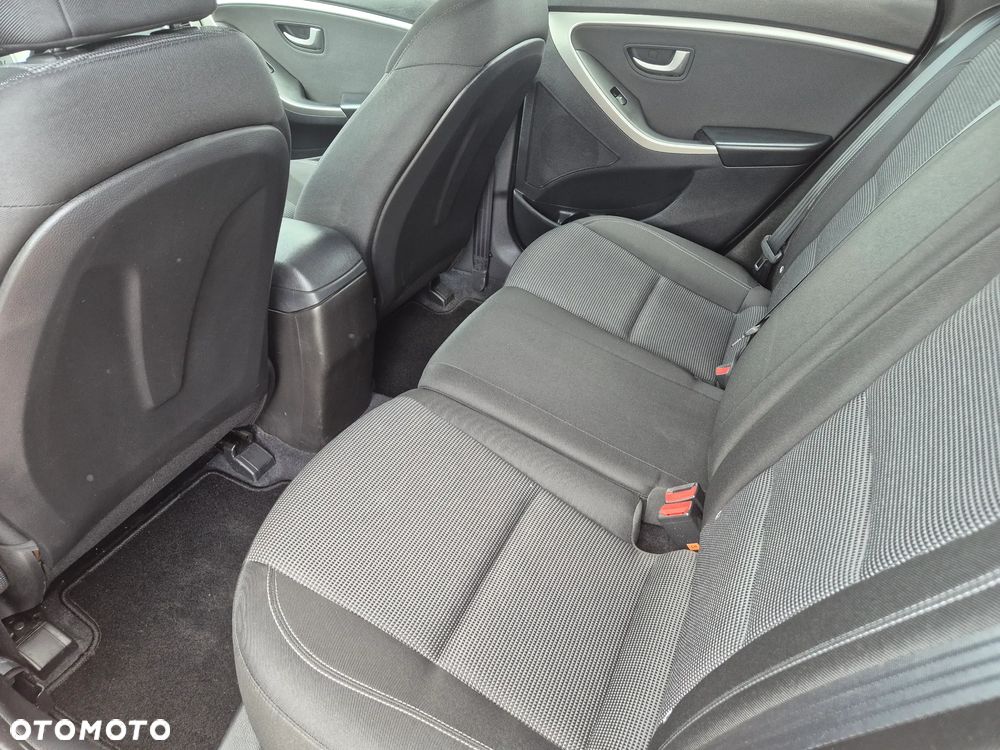 Hyundai i30 1.4 Passion - 12