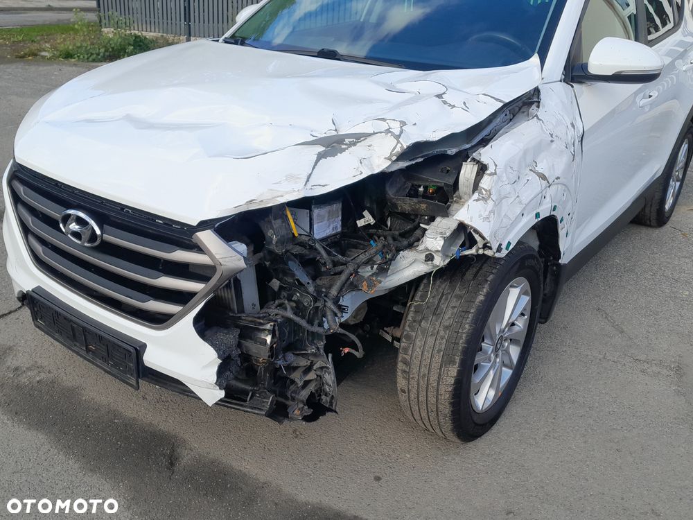 Hyundai Tucson 1.7 CRDI BlueDrive Style 2WD - 14