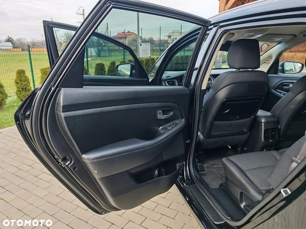 Kia Carens 1.7 CRDi 141 Dream-Team Edition - 24
