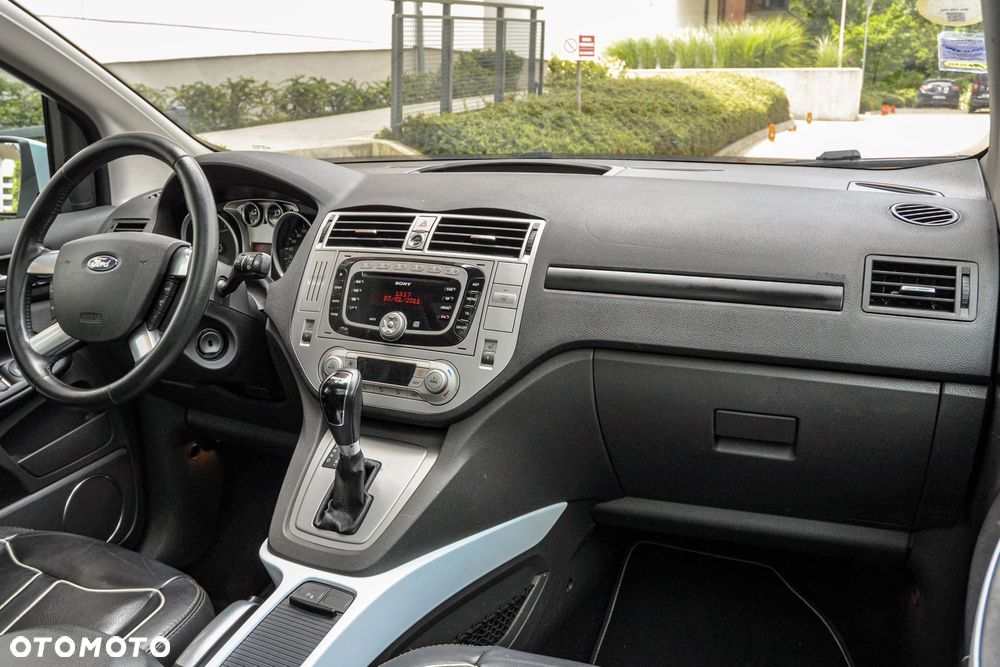 Ford Kuga - 10