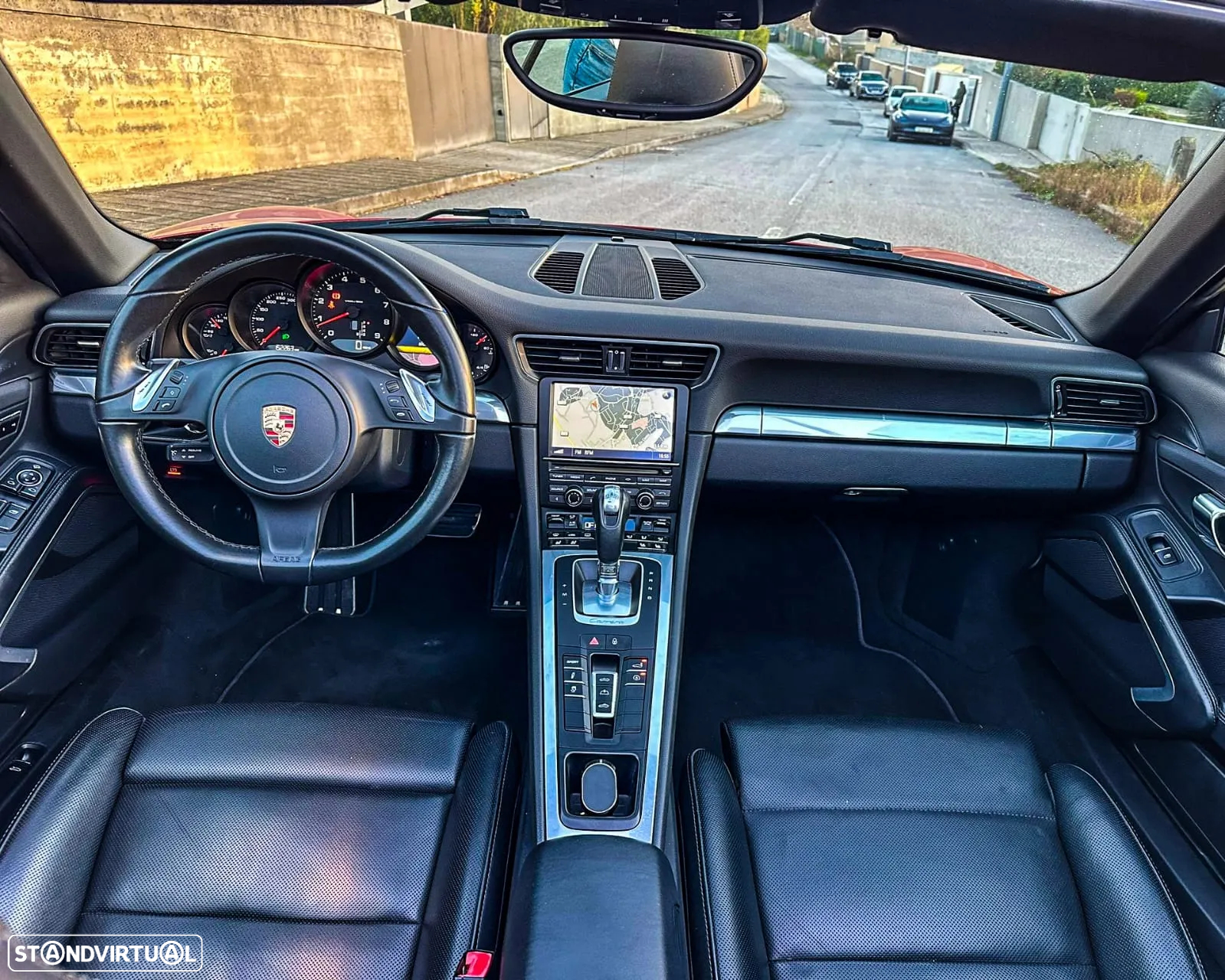 Porsche 911 (991) Carrera 4 Cabriolet PDK Black Edition - 17