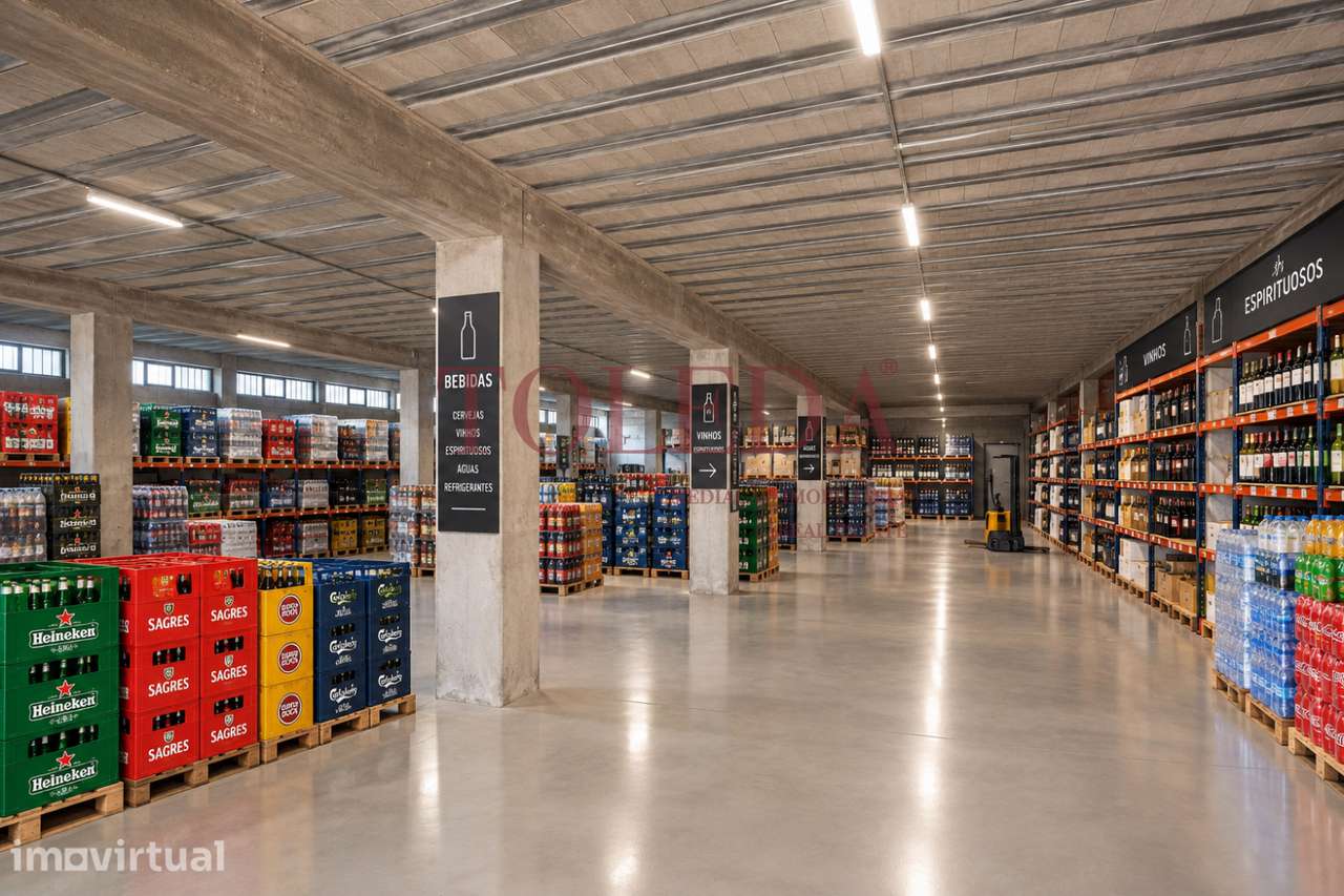 Armazém com 700m2 em zona Industrial - Grande imagem: 4/22