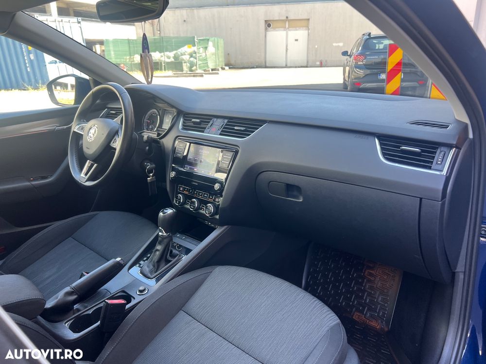 Skoda Octavia 1.6 TDI DSG Ambition - 7