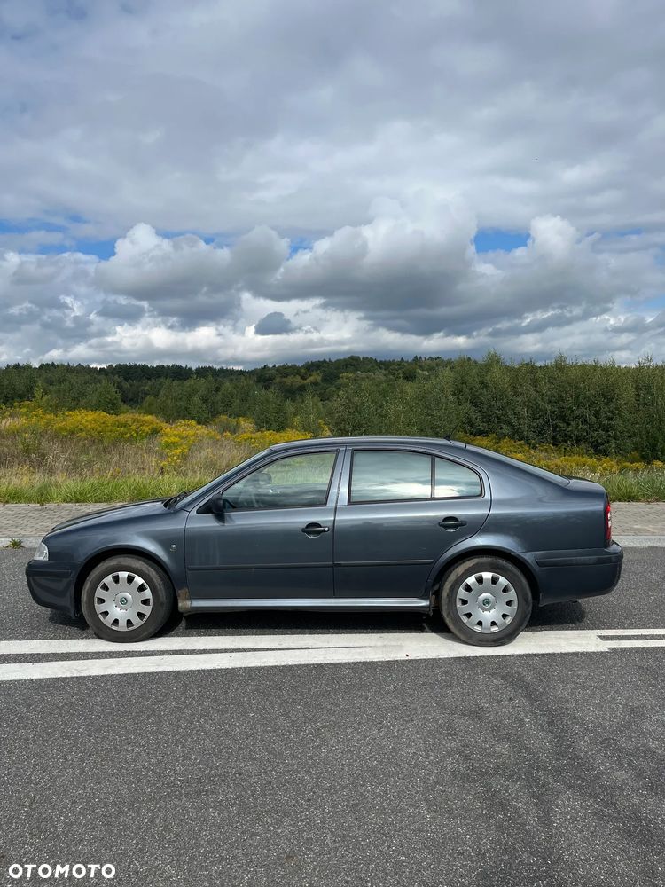 Skoda Octavia 1.6 Tour - 3