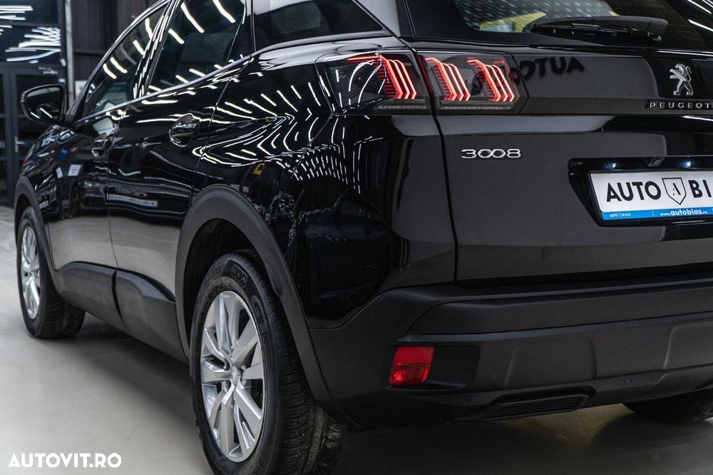 Peugeot 3008 1.2 PureTech 130 BVM6 Allure Pack - 32