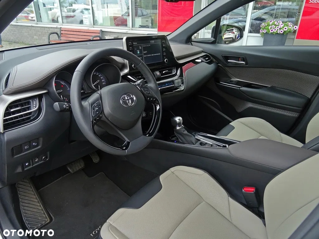 Toyota C-HR 1.8 Hybrid GPF Executive - 6