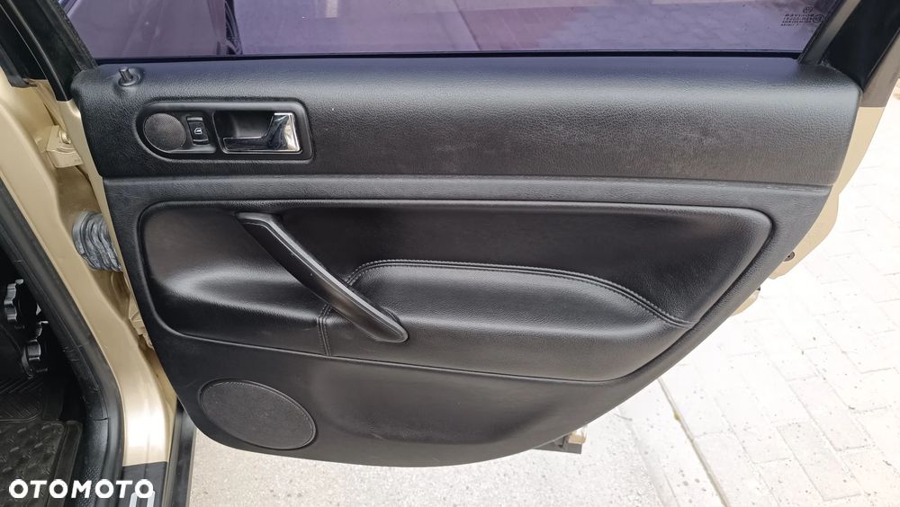 Volkswagen Passat 2.0 Exclusive - 12