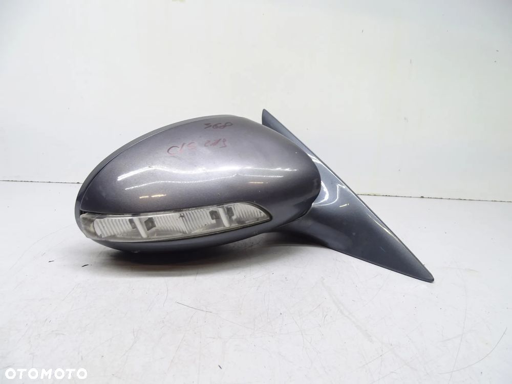 Mercedes CLS W219 Lusterko prawe C368 - 1