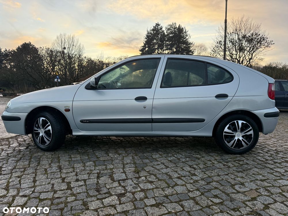 Renault Megane 1.4 16V Air - 9