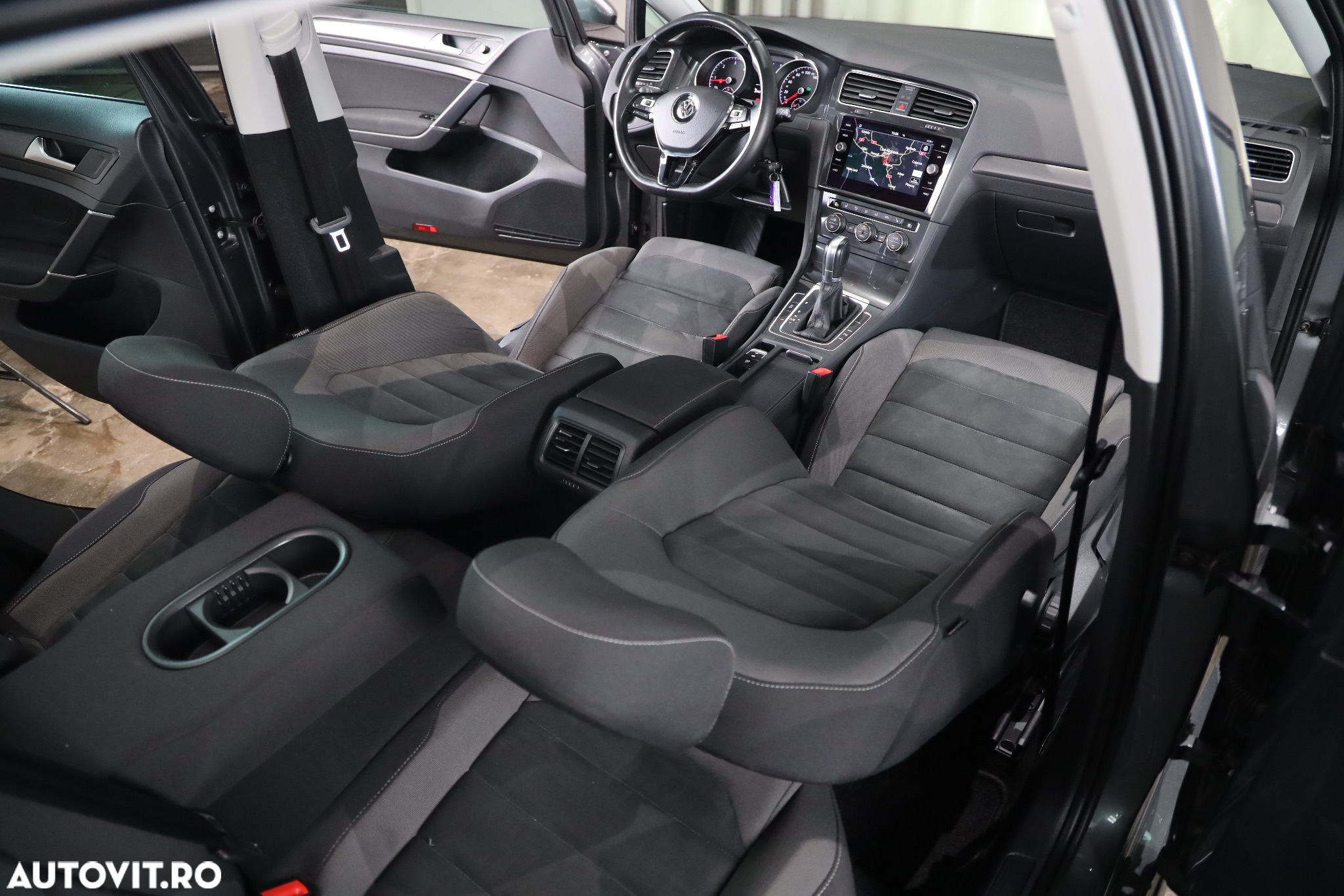 Volkswagen Golf 1.6 TDI DSG Comfortline - 18