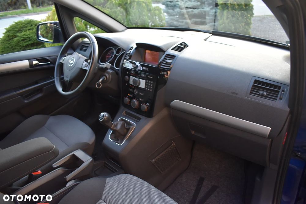 Opel Zafira - 37