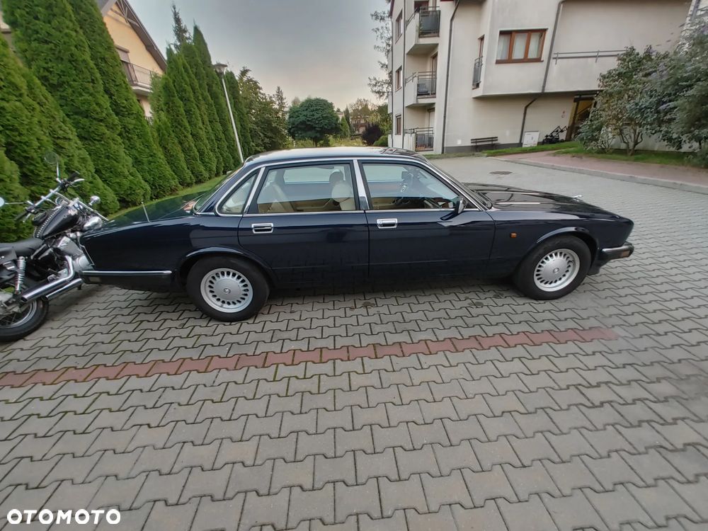 Jaguar XJ Soverign 3.2i - 7