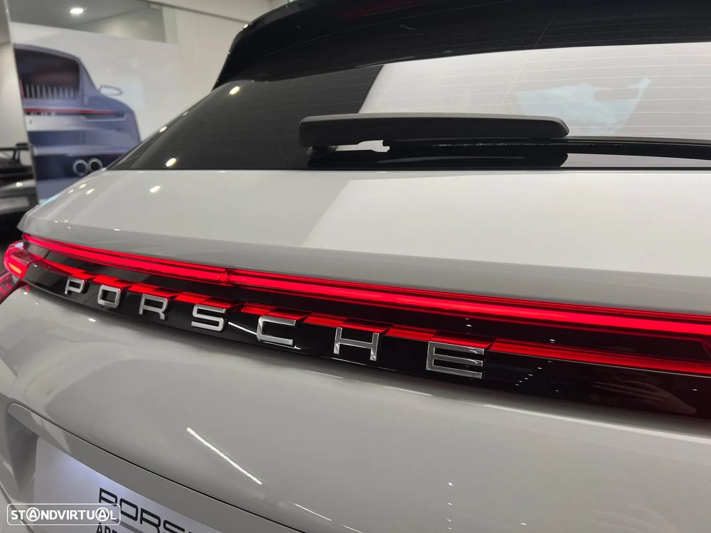 Porsche Panamera Sport Turismo 4 E-Hybrid - 9
