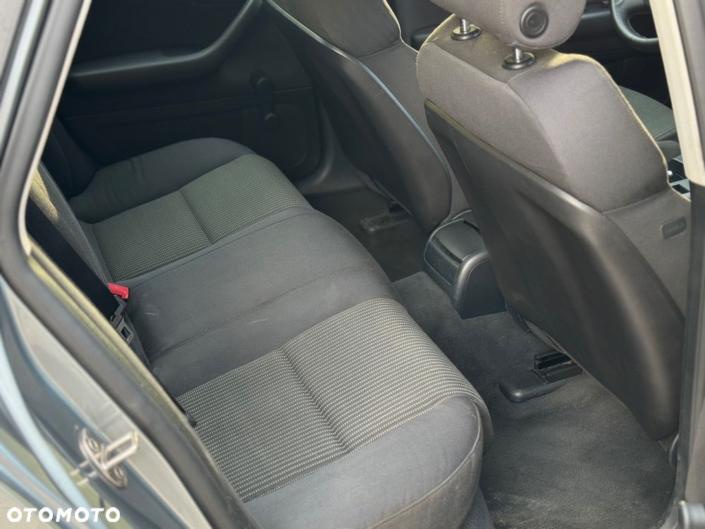 Audi A4 Avant - 15