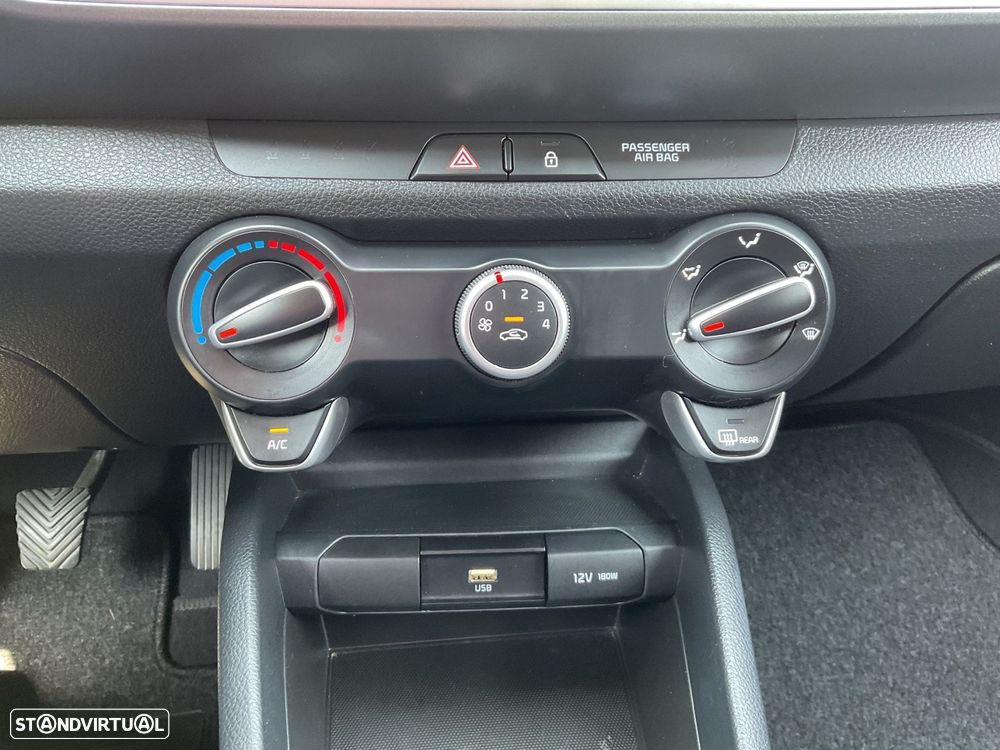 Kia Stonic 1.2 MPi Vibe - 33