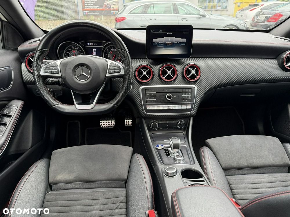 Mercedes-Benz Klasa A AMG 45 4Matic AMG Speedshift 7G-DCT - 33