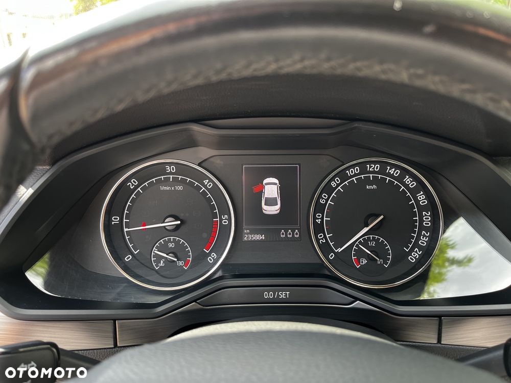 Skoda Superb 2.0 TDI 4x4 Style DSG - 18