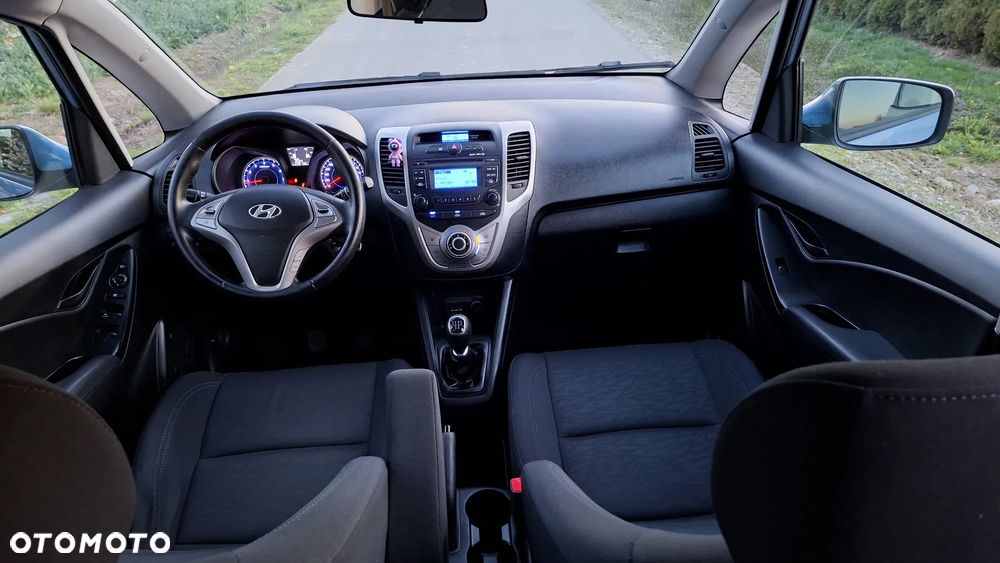 Hyundai ix20 1.4 blue - 16