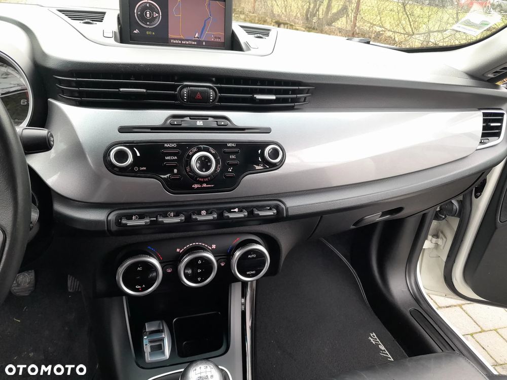 Alfa Romeo Giulietta 1.6 JTDM Veloce - 17