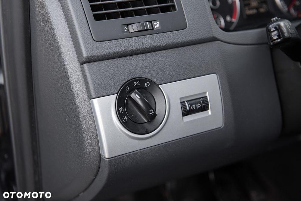 Volkswagen Multivan L2 Comfortline 4Motion - 12