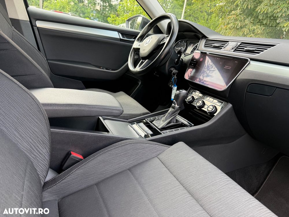 Skoda Superb 2.0 TDI DSG Premium Edition - 7