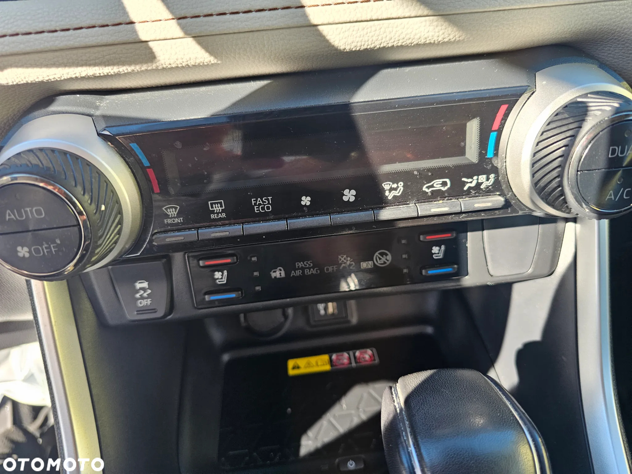 Toyota RAV4 2.5 Hybrid Executive 4x4 - 32