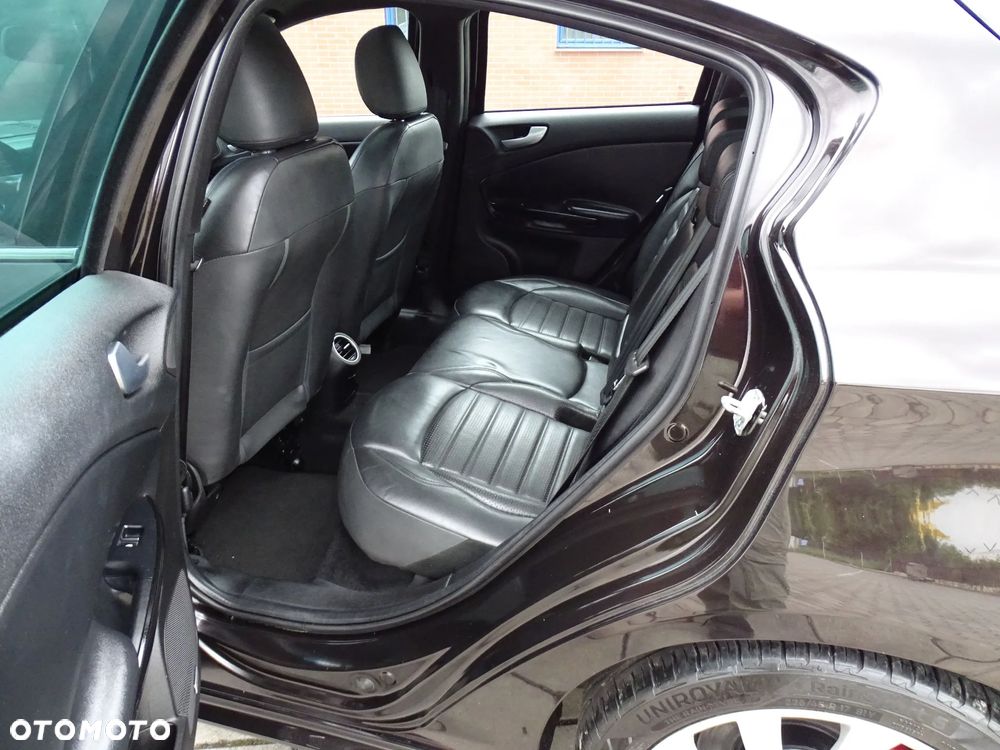 Alfa Romeo Giulietta 1750 TBi Quadrifoglio Verde - 23