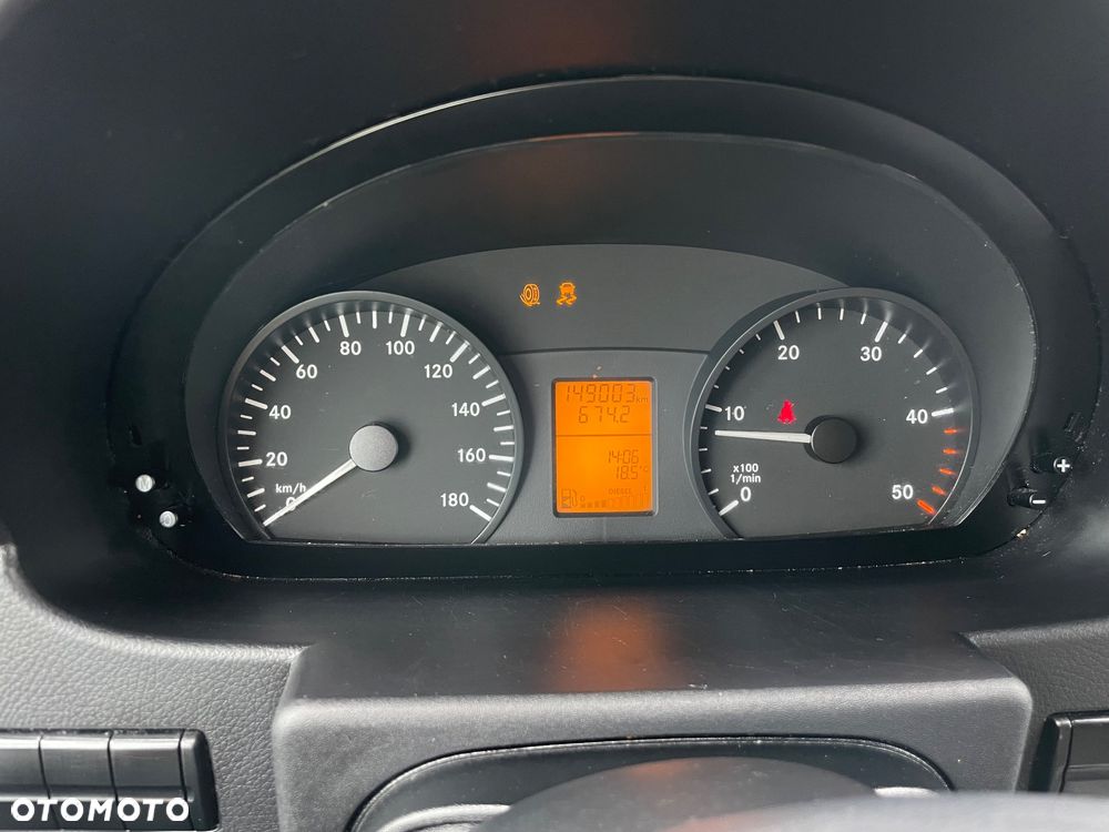 Mercedes-Benz Sprinter - 8