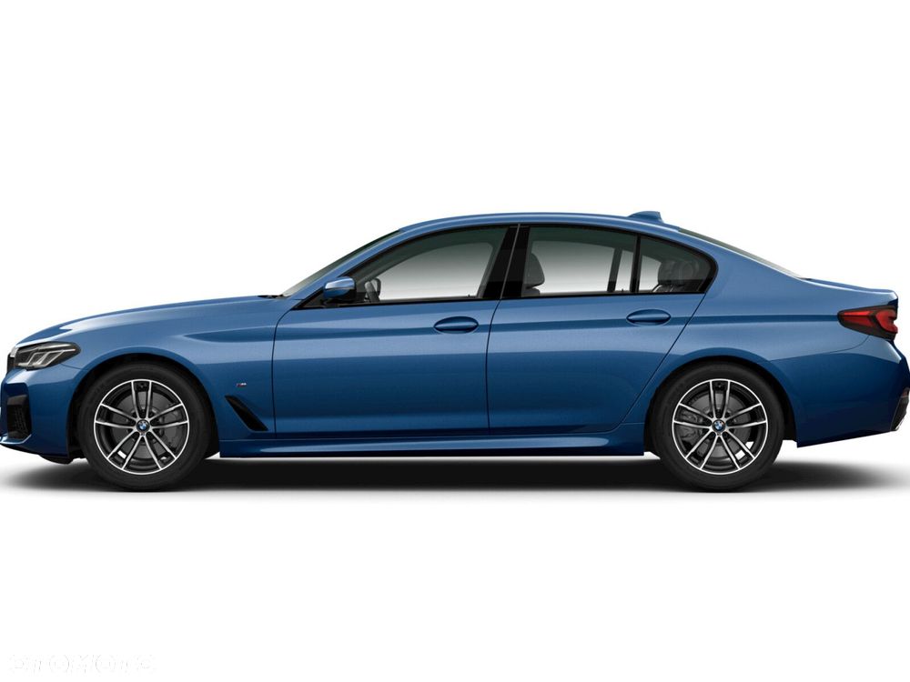 BMW Seria 5 520d xDrive MHEV M Sport sport - 4