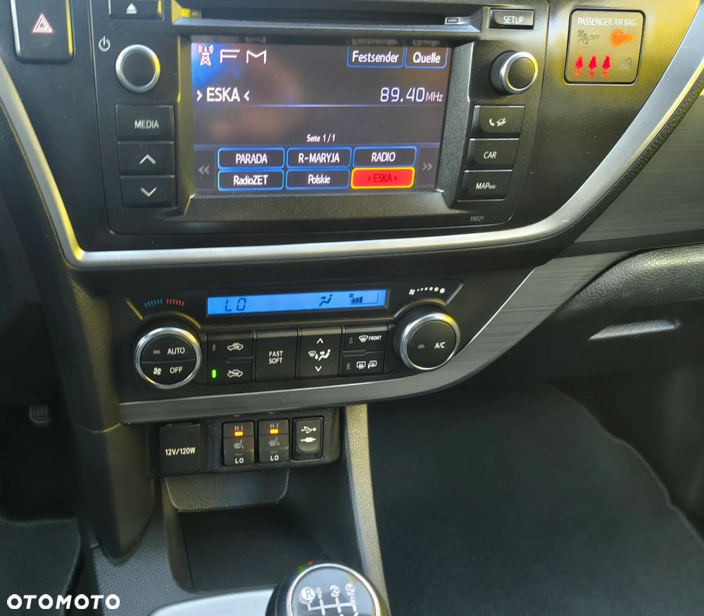 Toyota Auris 1.6 Valvematic Executive - 15